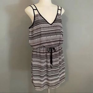 City Triangles Black and White Drawstring Waist Mini Dress Size: L